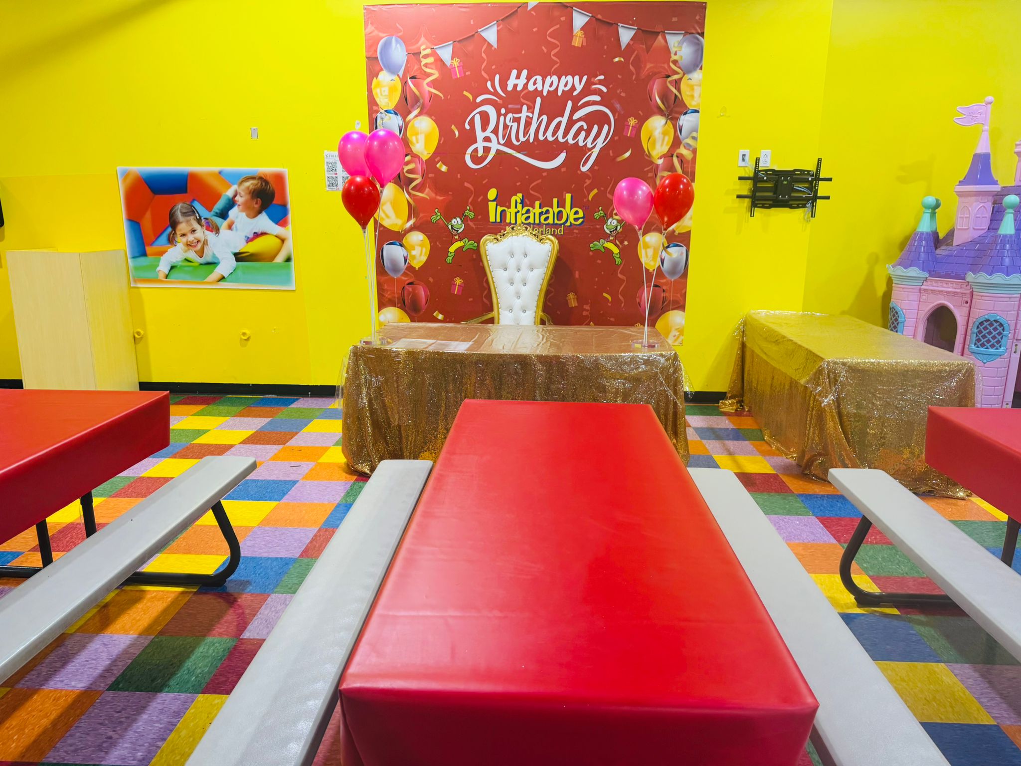 M34627 - Why Visit An Indoor Playground During the Fall Season Hero Image.jpg