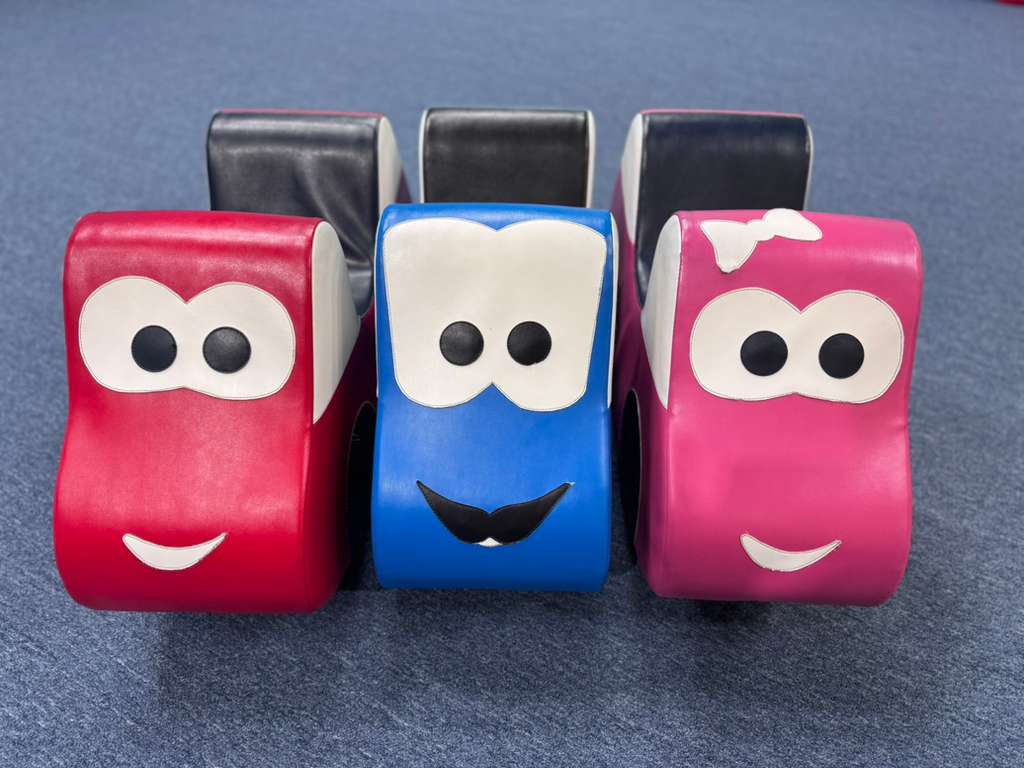 M36489 - June 2023 Infographic - Beat the Heat Why Indoor Playgrounds are Perfect for Summer.jpg