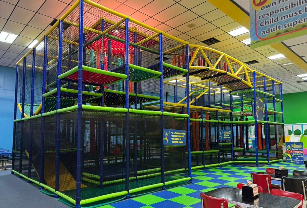 M36489 - June 2023 Infographic - Beat the Heat Why Indoor Playgrounds are Perfect for Summer.jpg